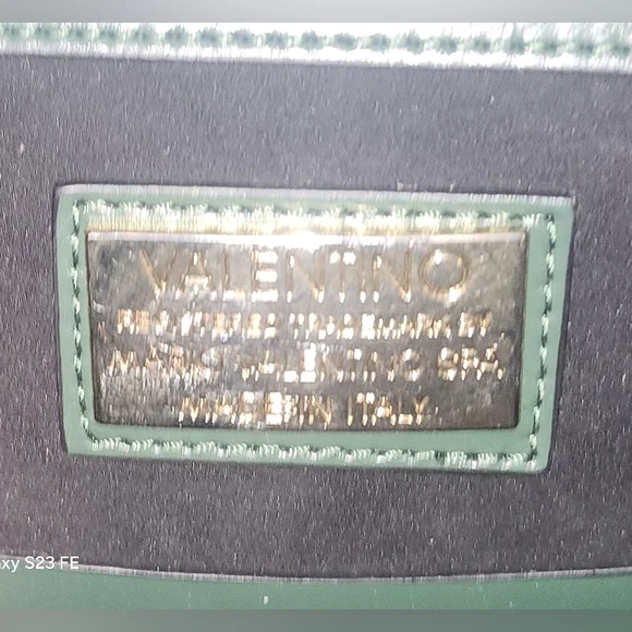Beautiful Dark Green Valentino Handbag - Picture 5 of 10